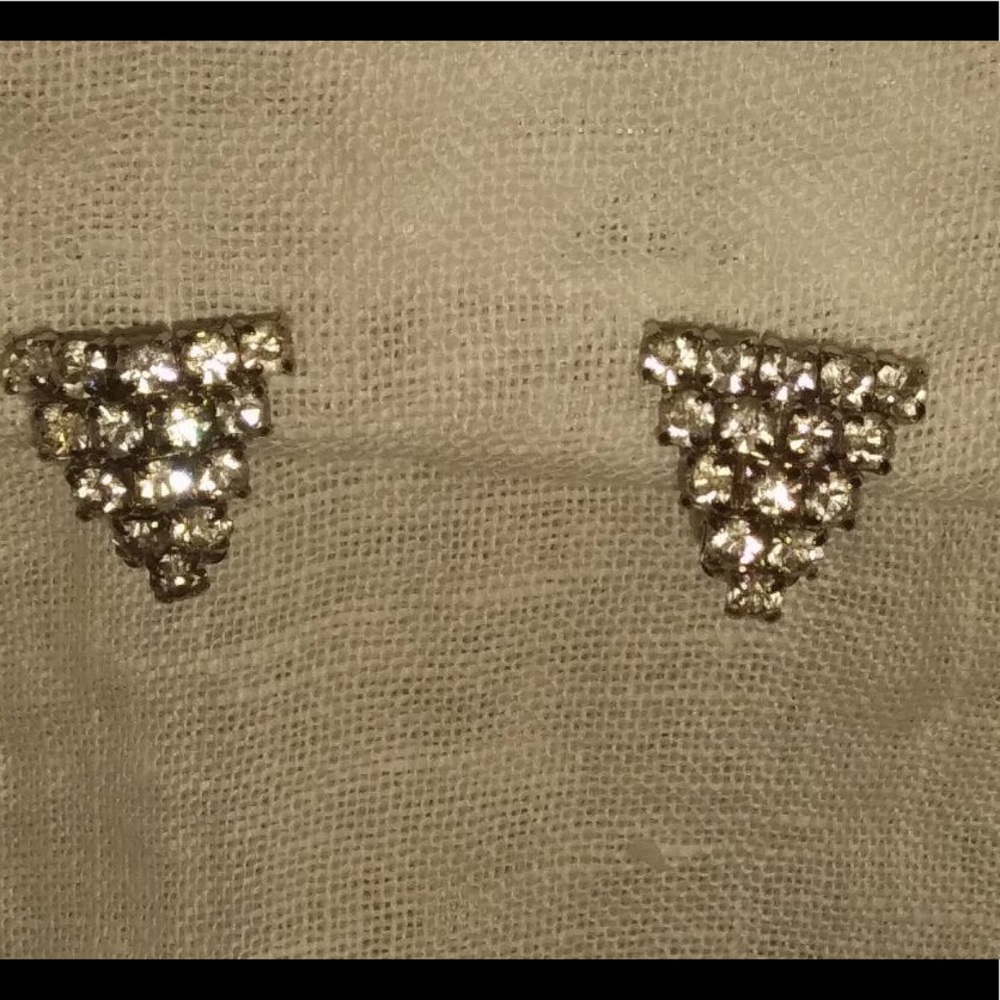 Vintage rhinestone clip on earrings